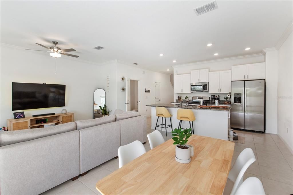 待售: $299,999 (3 贝兹, 2 浴室, 1601 平方英尺)