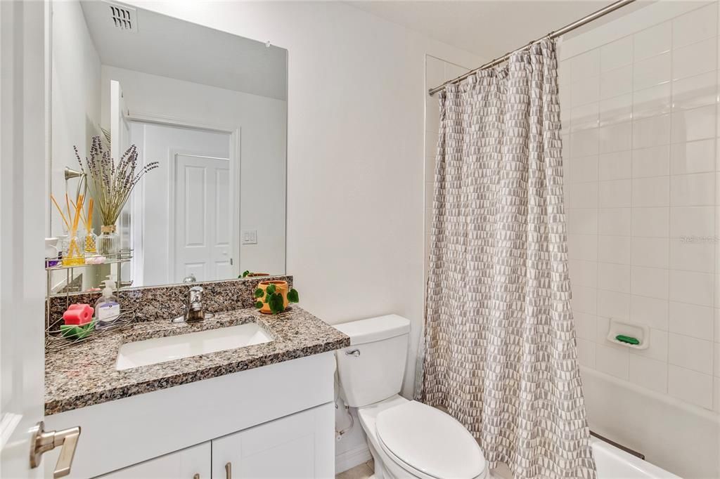 待售: $299,999 (3 贝兹, 2 浴室, 1601 平方英尺)