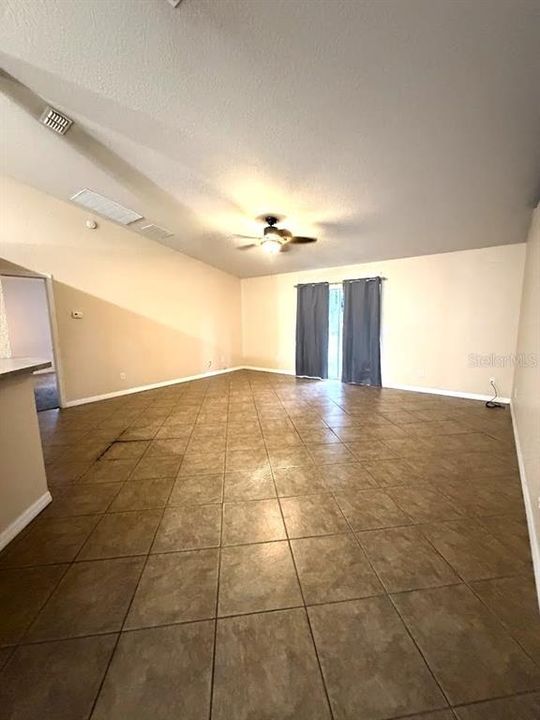 En Renta: $1,650 (3 camas, 2 baños, 1603 Pies cuadrados)