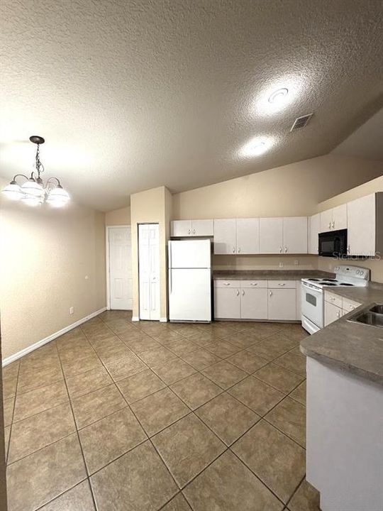 En Renta: $1,650 (3 camas, 2 baños, 1603 Pies cuadrados)