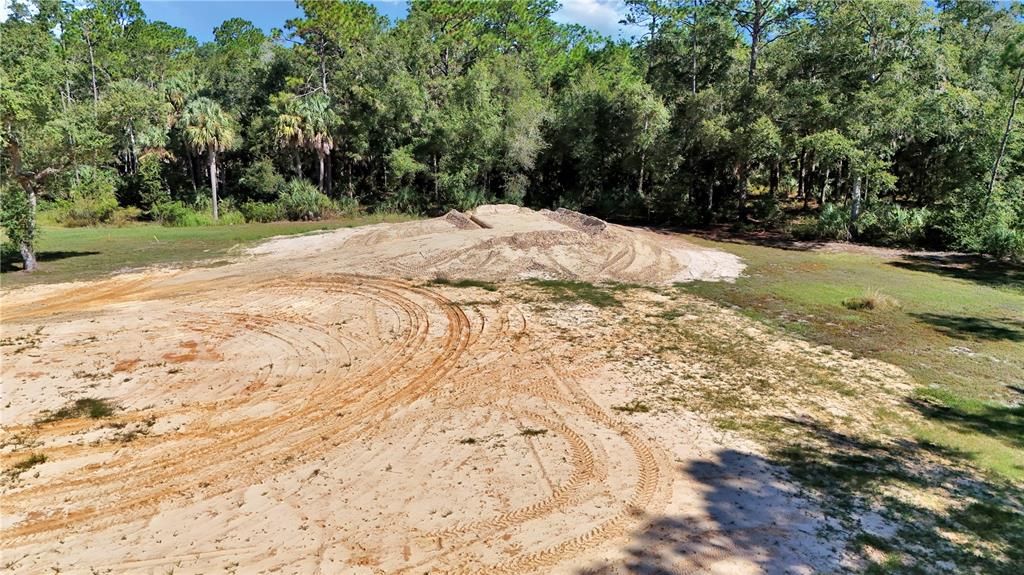 En Venta: $215,000 (4.88 acres)