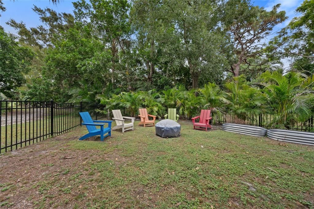 For Sale: $949,000 (4 beds, 3 baths, 3312 Square Feet)