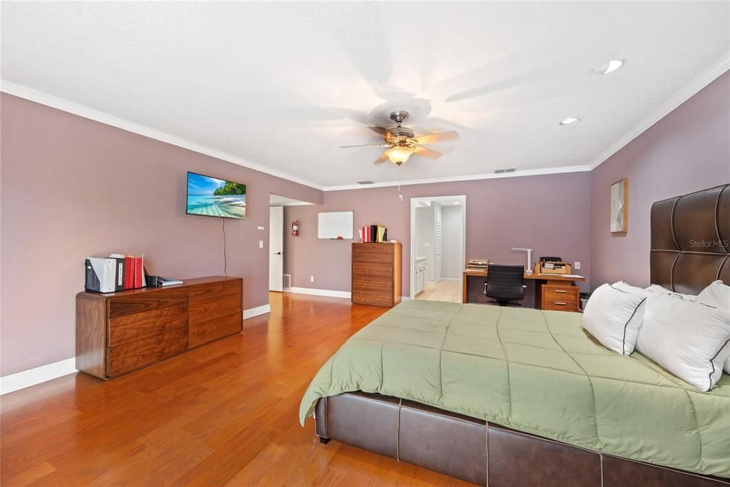 For Sale: $949,000 (4 beds, 3 baths, 3312 Square Feet)