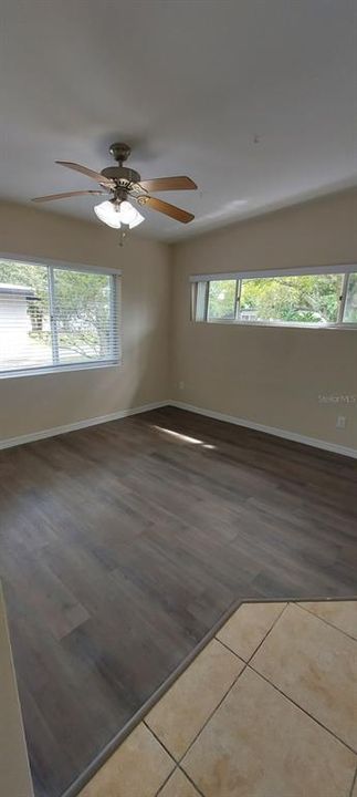 For Sale: $250,000 (3 beds, 1 baths, 836 Square Feet)