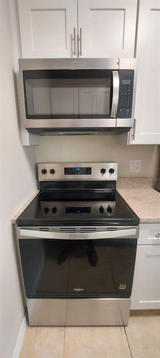 For Sale: $250,000 (3 beds, 1 baths, 836 Square Feet)