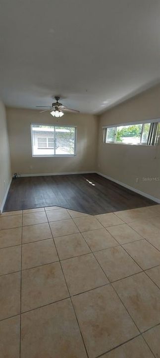 For Sale: $250,000 (3 beds, 1 baths, 836 Square Feet)