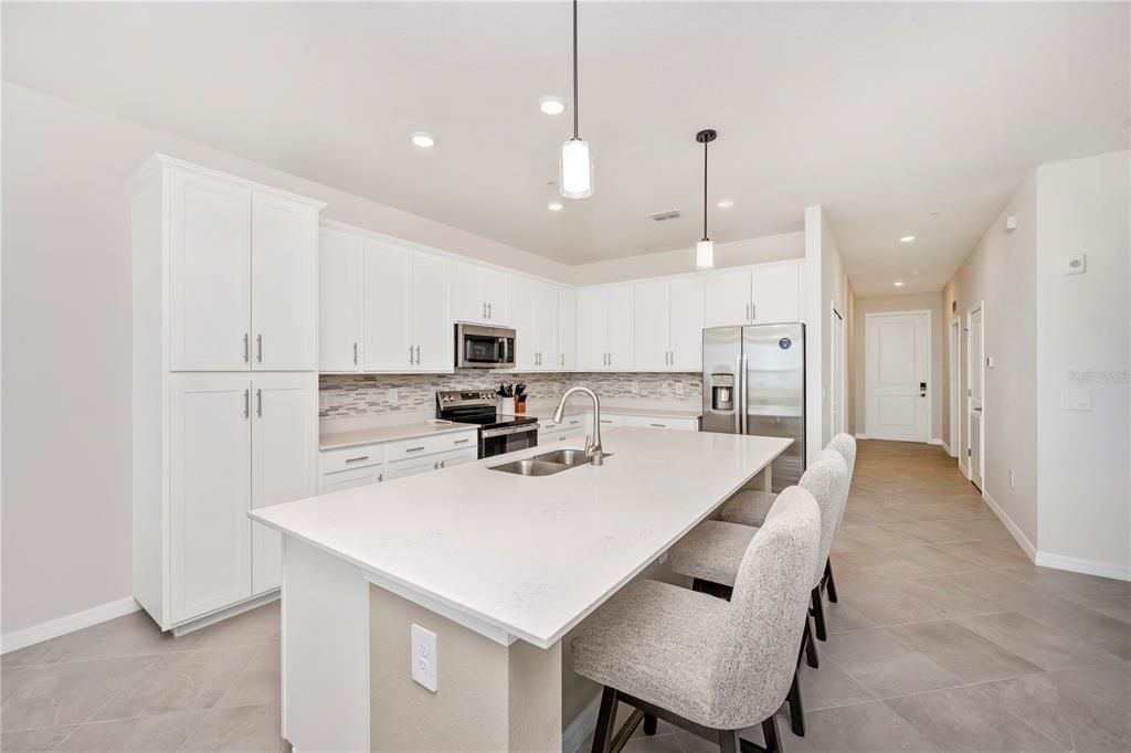 В аренду: $5,500 (2 спален, 2 ванн, 1154 Квадратных фут)