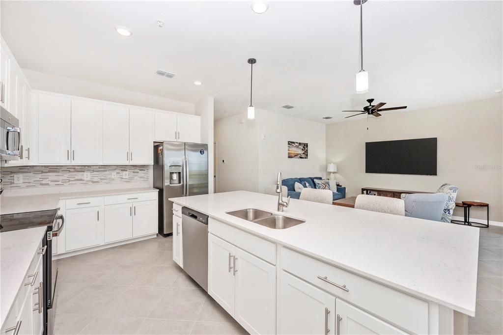 В аренду: $5,500 (2 спален, 2 ванн, 1154 Квадратных фут)