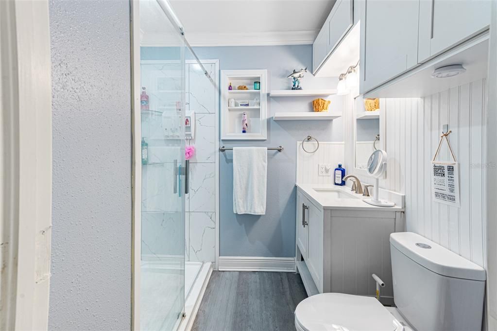 合同活跃: $254,900 (3 贝兹, 2 浴室, 1032 平方英尺)