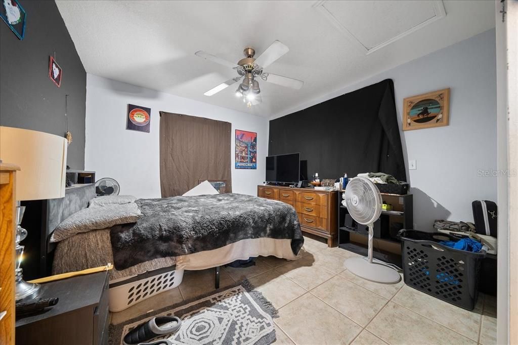 待售: $265,000 (2 贝兹, 1 浴室, 1200 平方英尺)