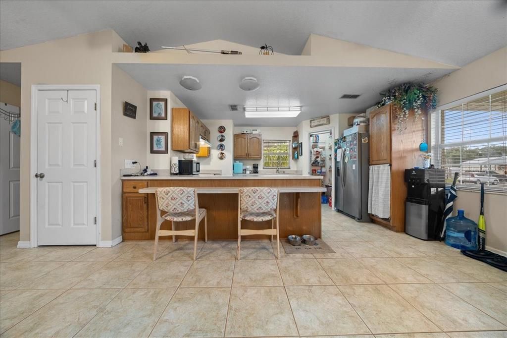 待售: $265,000 (2 贝兹, 1 浴室, 1200 平方英尺)