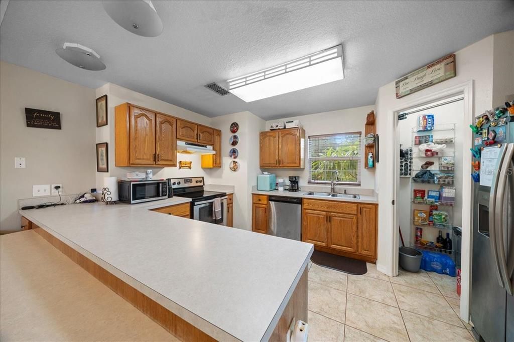 待售: $265,000 (2 贝兹, 1 浴室, 1200 平方英尺)