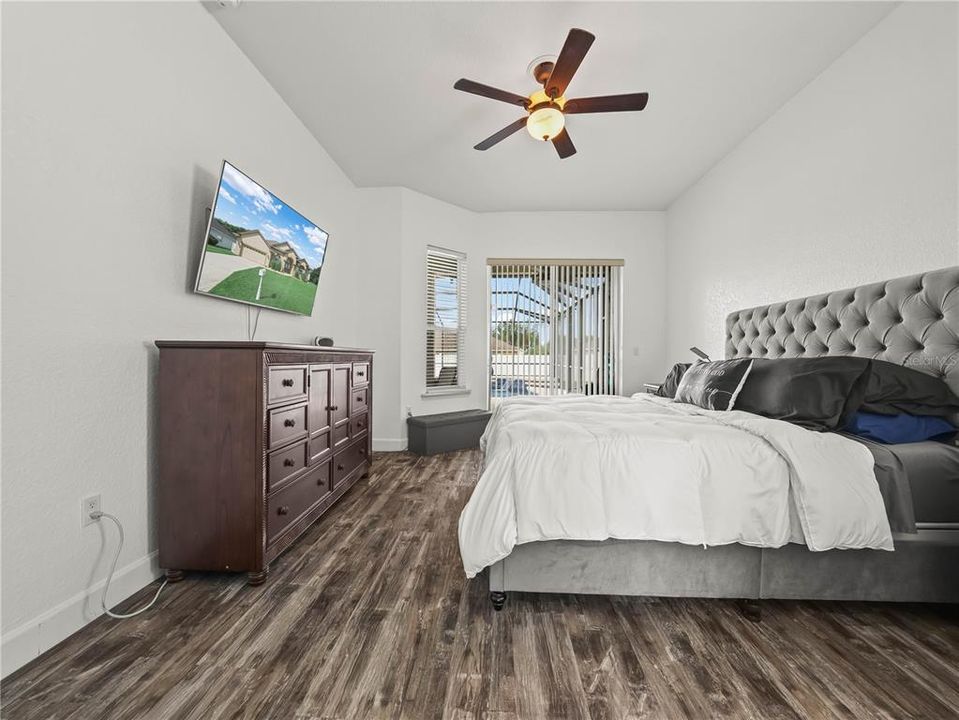 En Venta: $470,000 (4 camas, 3 baños, 2438 Pies cuadrados)