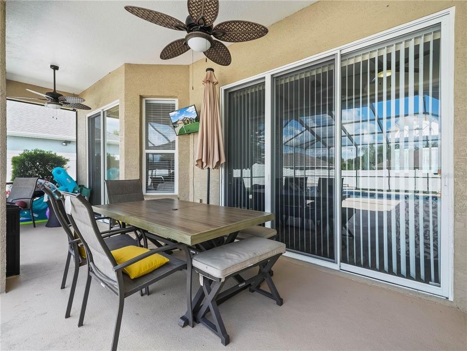 En Venta: $470,000 (4 camas, 3 baños, 2438 Pies cuadrados)