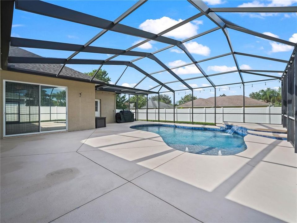 En Venta: $470,000 (4 camas, 3 baños, 2438 Pies cuadrados)