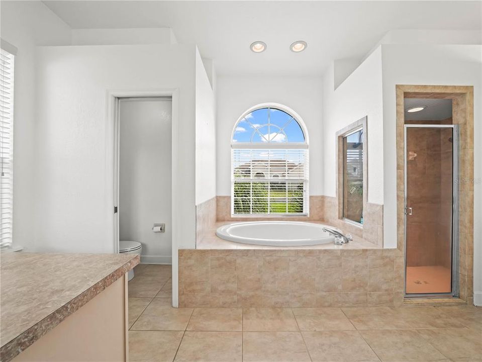 En Venta: $470,000 (4 camas, 3 baños, 2438 Pies cuadrados)