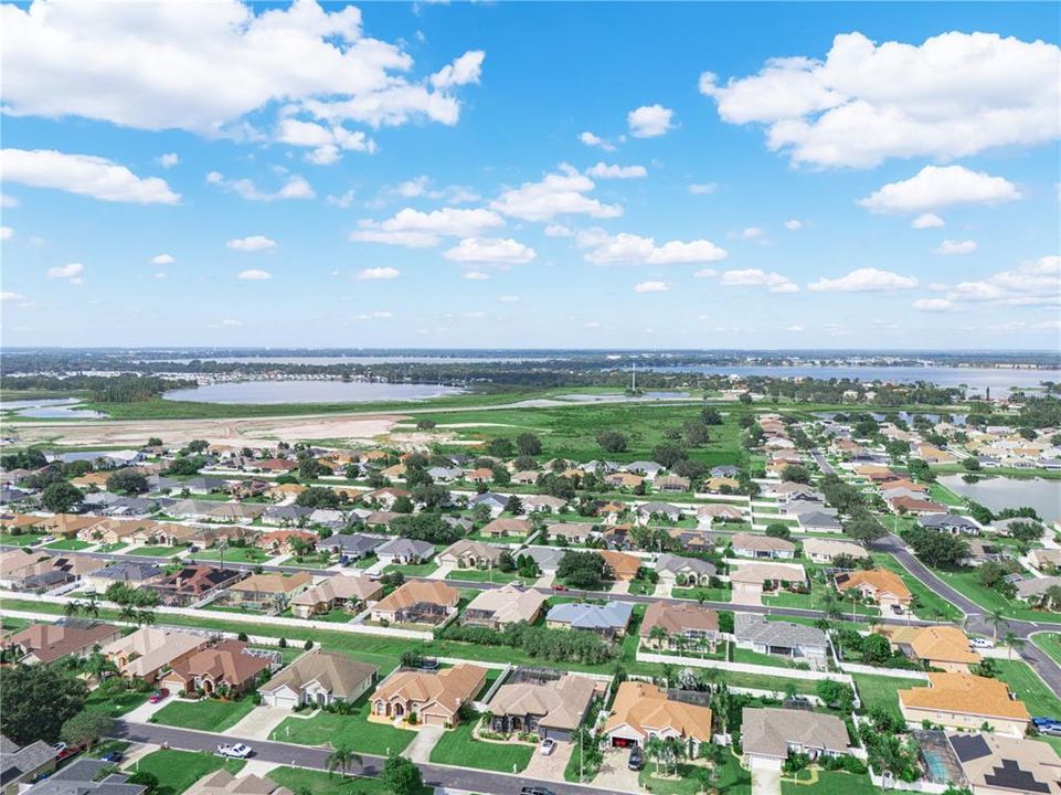 En Venta: $470,000 (4 camas, 3 baños, 2438 Pies cuadrados)