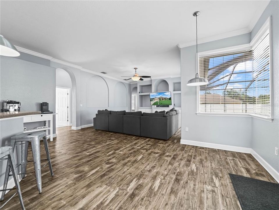 En Venta: $470,000 (4 camas, 3 baños, 2438 Pies cuadrados)