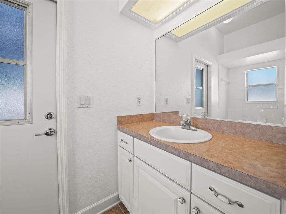 En Venta: $470,000 (4 camas, 3 baños, 2438 Pies cuadrados)