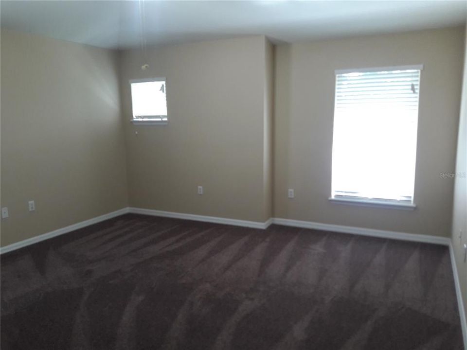 En Renta: $2,100 (3 camas, 2 baños, 1864 Pies cuadrados)