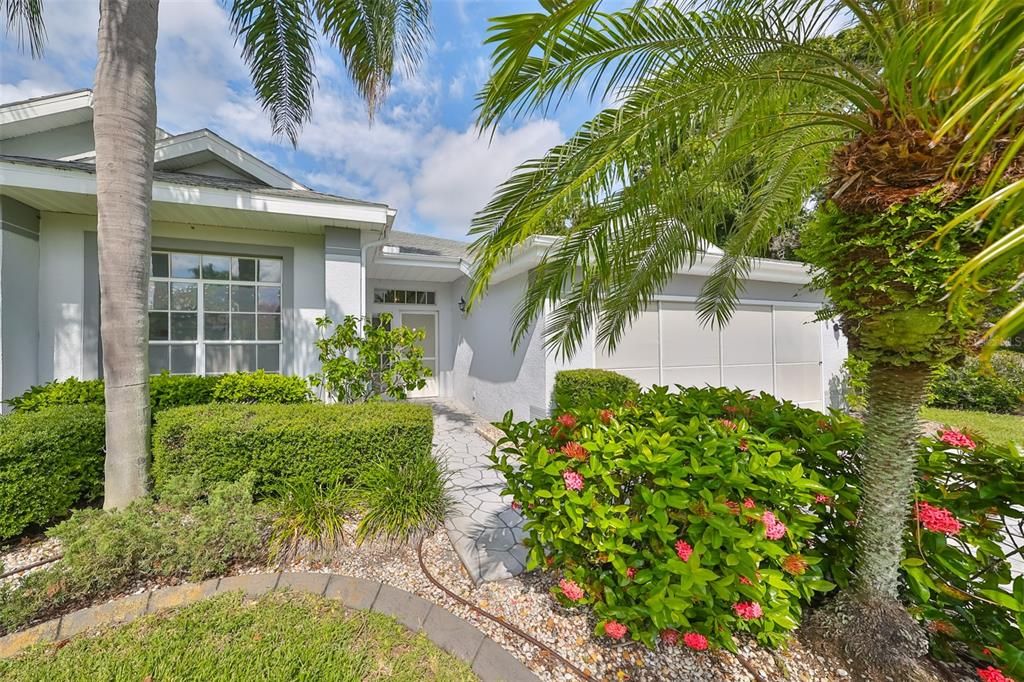 For Sale: $210,000 (2 beds, 2 baths, 1825 Square Feet)