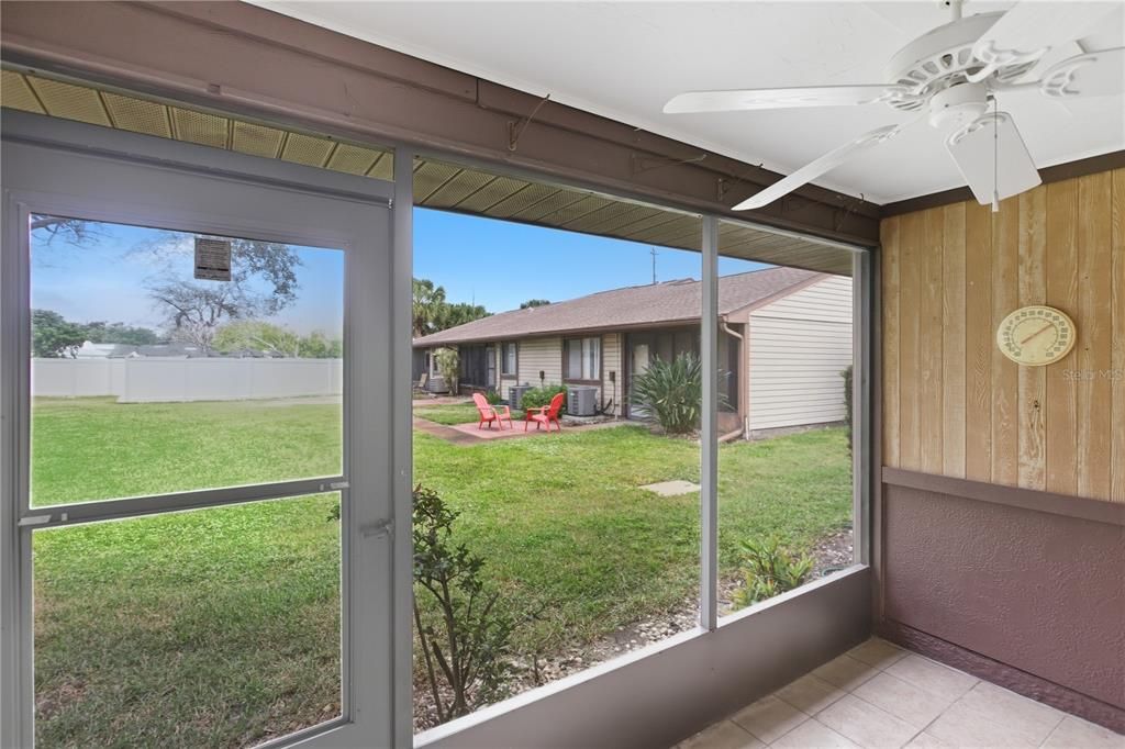 For Sale: $215,250 (2 beds, 2 baths, 945 Square Feet)