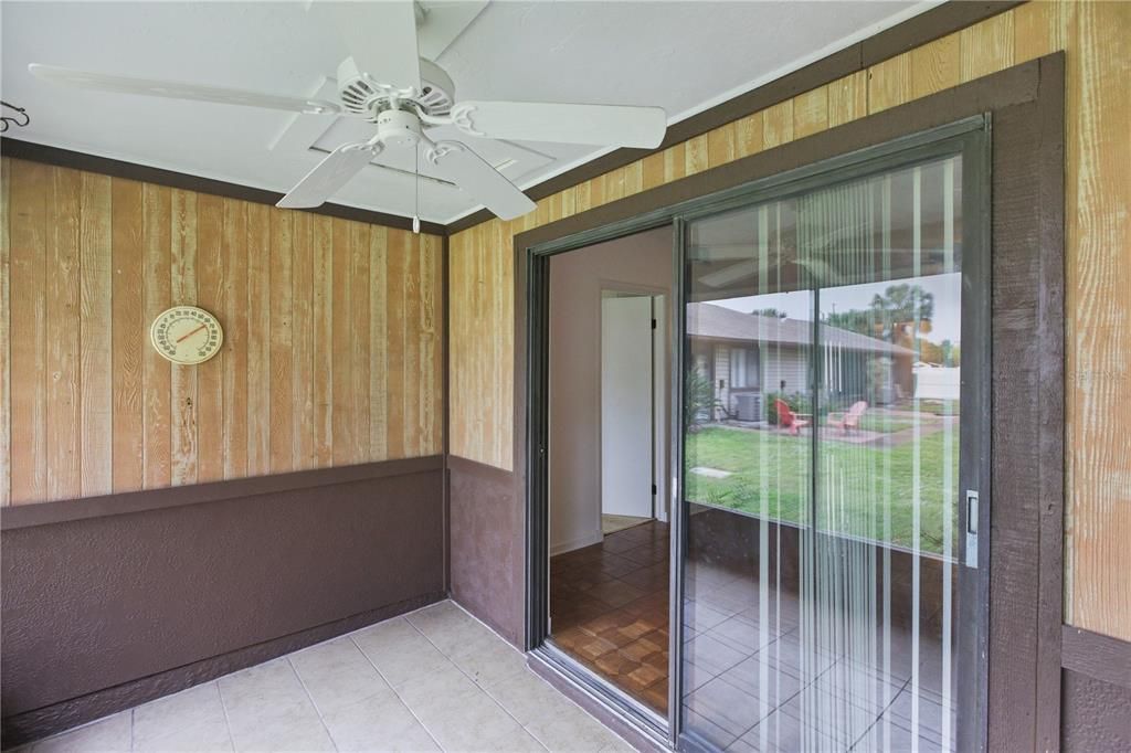 For Sale: $215,250 (2 beds, 2 baths, 945 Square Feet)