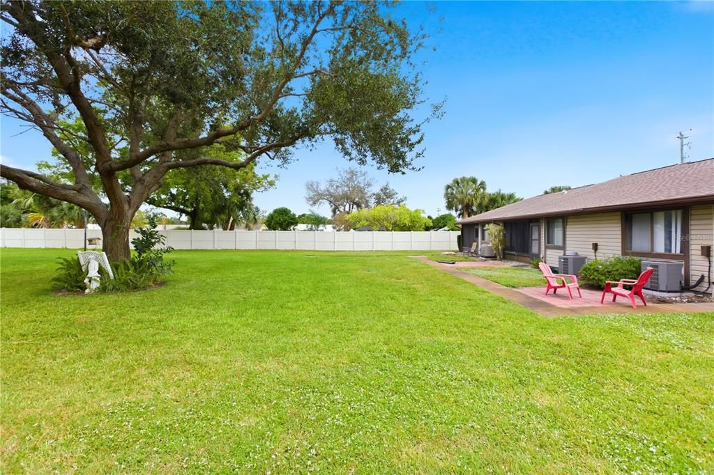 For Sale: $215,250 (2 beds, 2 baths, 945 Square Feet)