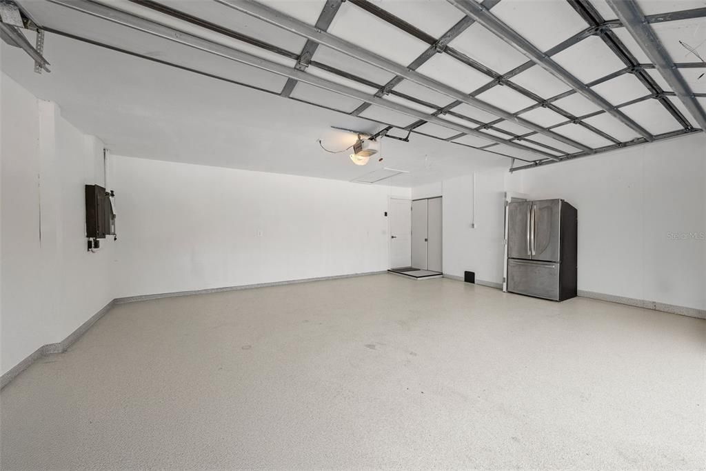 En Venta: $1,300,000 (4 camas, 3 baños, 2474 Pies cuadrados)