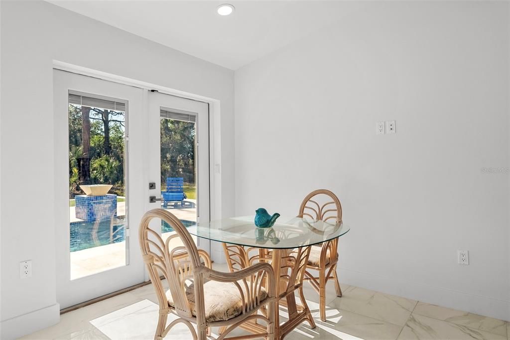 En Venta: $1,300,000 (4 camas, 3 baños, 2474 Pies cuadrados)