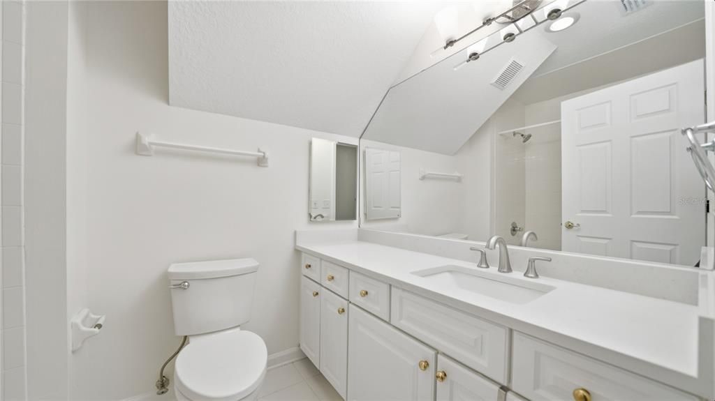 待售: $825,000 (3 贝兹, 2 浴室, 2220 平方英尺)