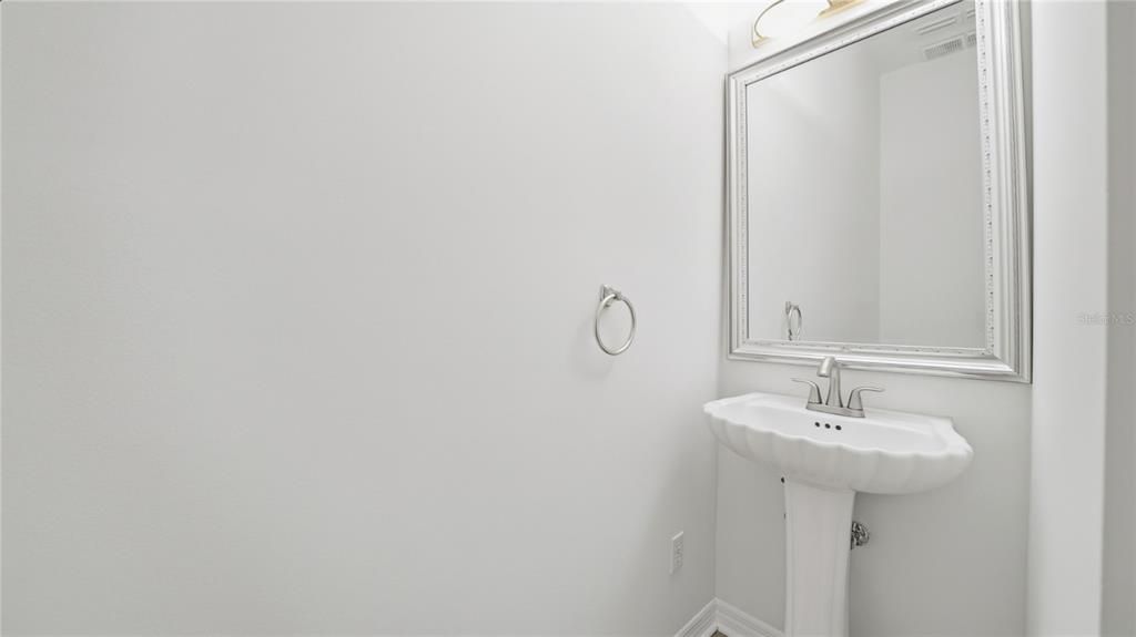 待售: $825,000 (3 贝兹, 2 浴室, 2220 平方英尺)