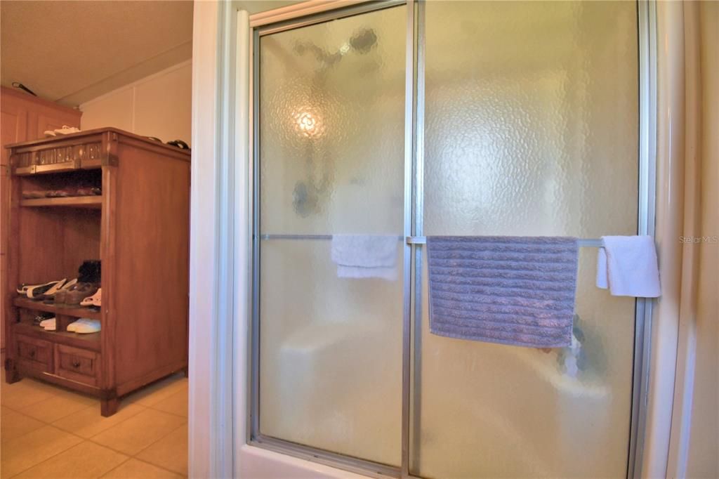 На продажу: $380,000 (4 спален, 2 ванн, 2432 Квадратных фут)