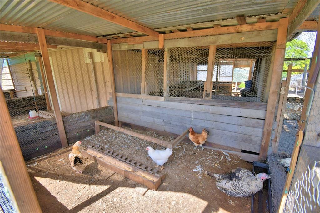 На продажу: $380,000 (4 спален, 2 ванн, 2432 Квадратных фут)