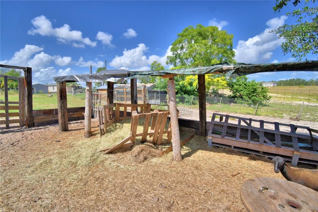 На продажу: $380,000 (4 спален, 2 ванн, 2432 Квадратных фут)