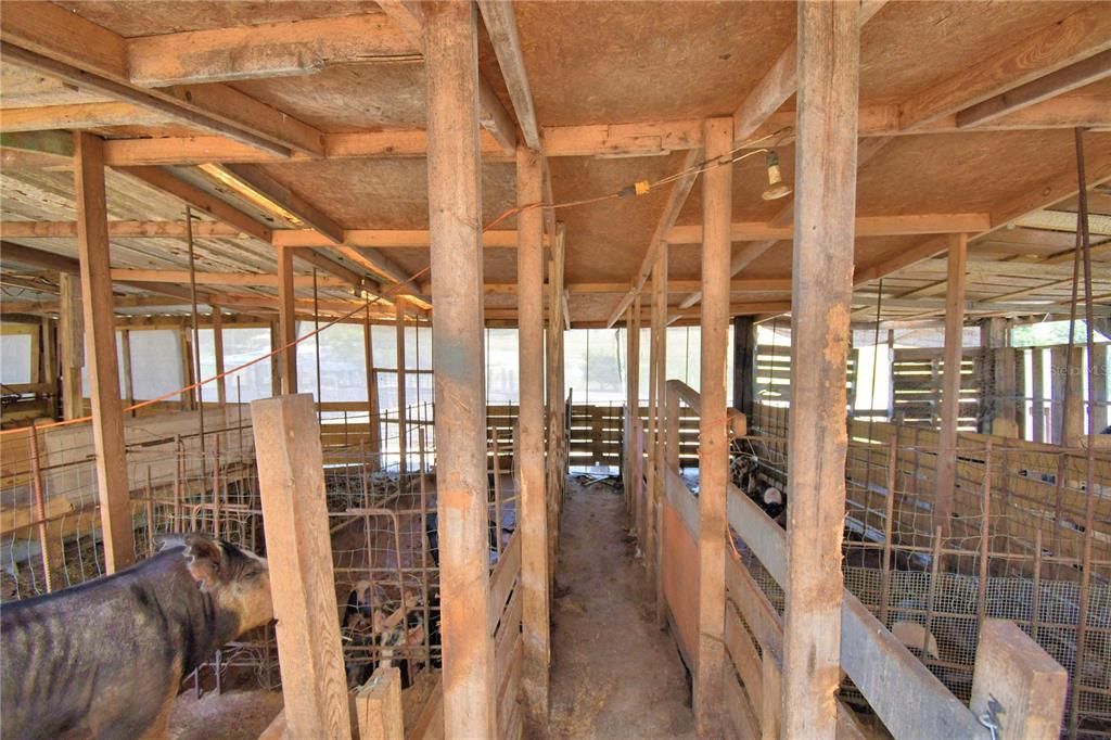 На продажу: $380,000 (4 спален, 2 ванн, 2432 Квадратных фут)