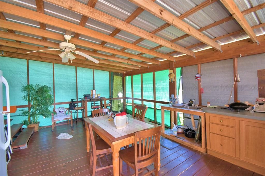 На продажу: $380,000 (4 спален, 2 ванн, 2432 Квадратных фут)