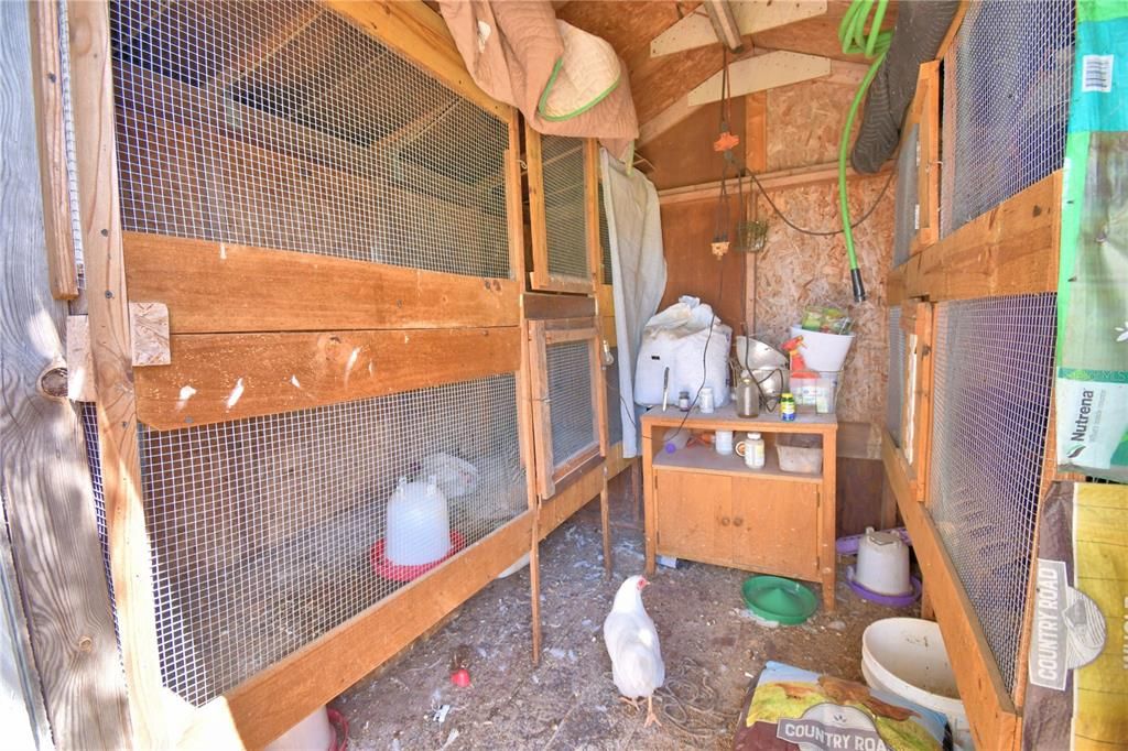 На продажу: $380,000 (4 спален, 2 ванн, 2432 Квадратных фут)