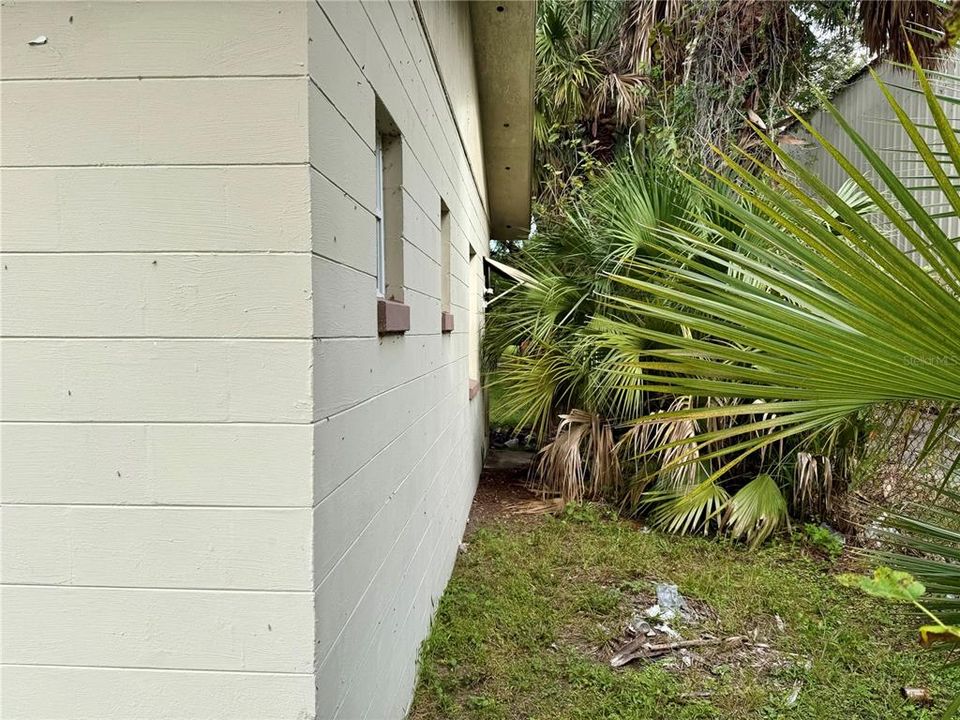 待售: $250,000 (0 贝兹, 0 浴室, 1300 平方英尺)