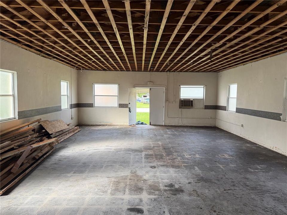 待售: $250,000 (0 贝兹, 0 浴室, 1300 平方英尺)