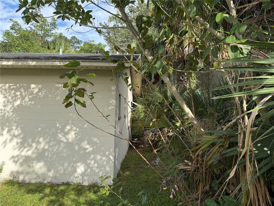 待售: $250,000 (0 贝兹, 0 浴室, 1300 平方英尺)