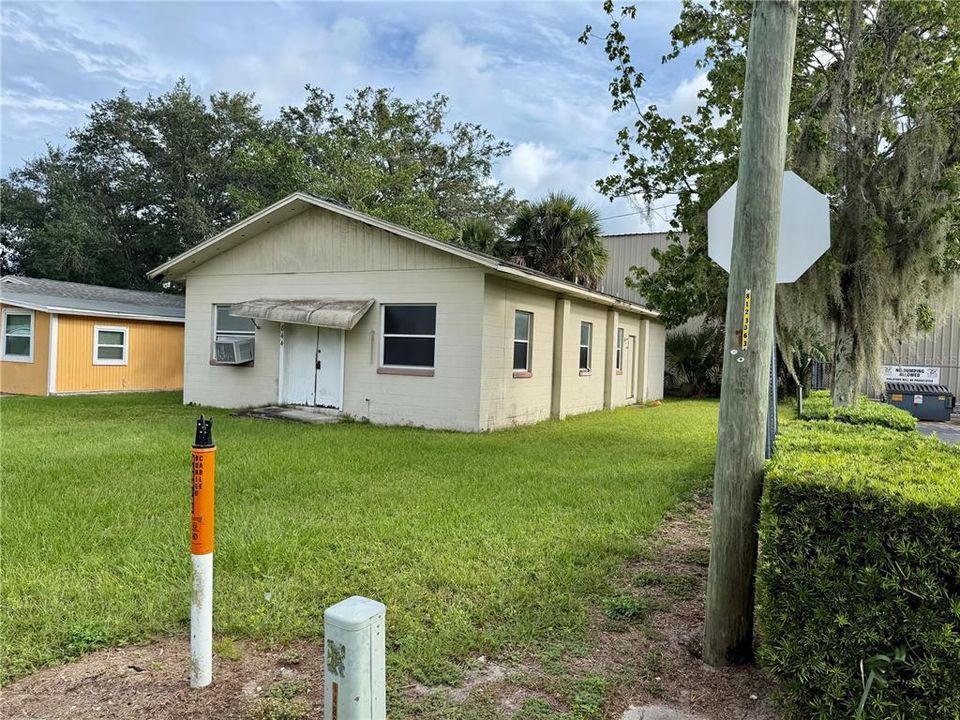 待售: $250,000 (0 贝兹, 0 浴室, 1300 平方英尺)