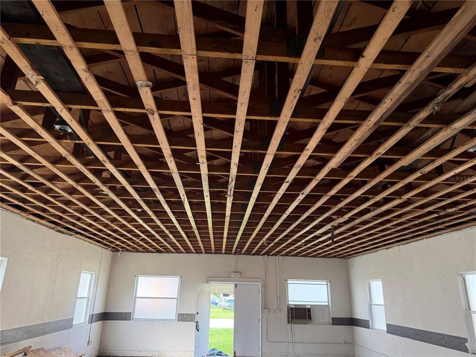 待售: $250,000 (0 贝兹, 0 浴室, 1300 平方英尺)