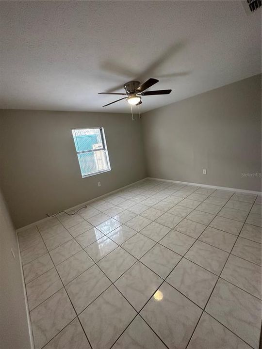 For Rent: $1,575 (3 beds, 2 baths, 1230 Square Feet)