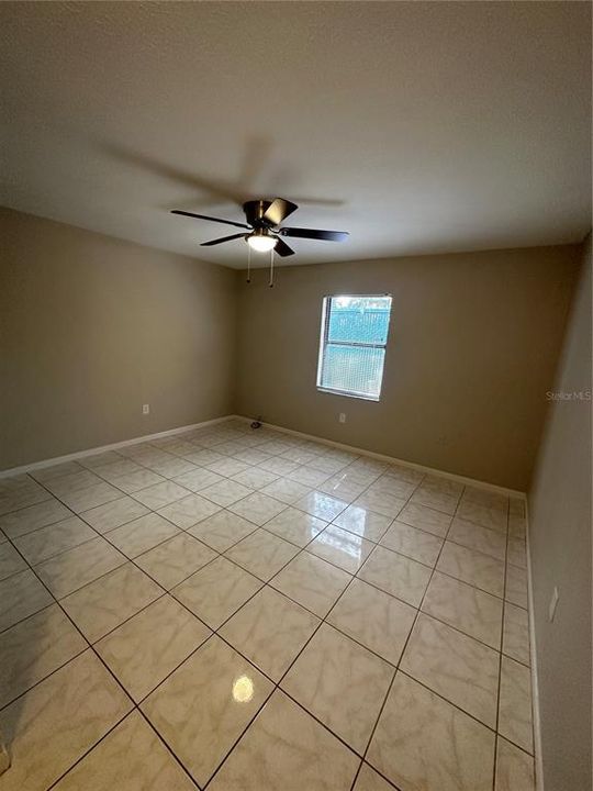 For Rent: $1,575 (3 beds, 2 baths, 1230 Square Feet)