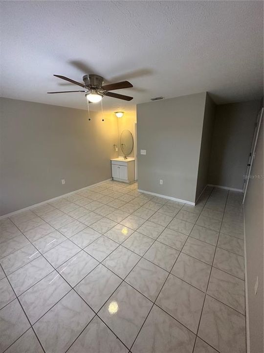 For Rent: $1,575 (3 beds, 2 baths, 1230 Square Feet)