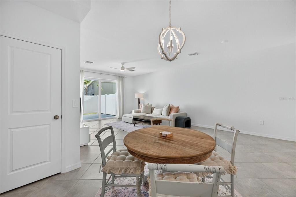 待售: $229,900 (3 贝兹, 2 浴室, 1879 平方英尺)