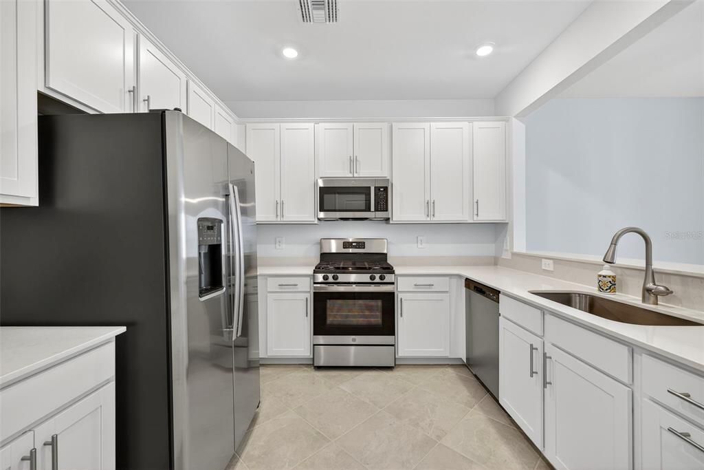 待售: $229,900 (3 贝兹, 2 浴室, 1879 平方英尺)