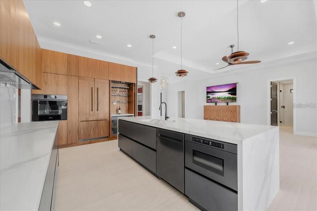 For Sale: $1,899,000 (4 beds, 3 baths, 2606 Square Feet)