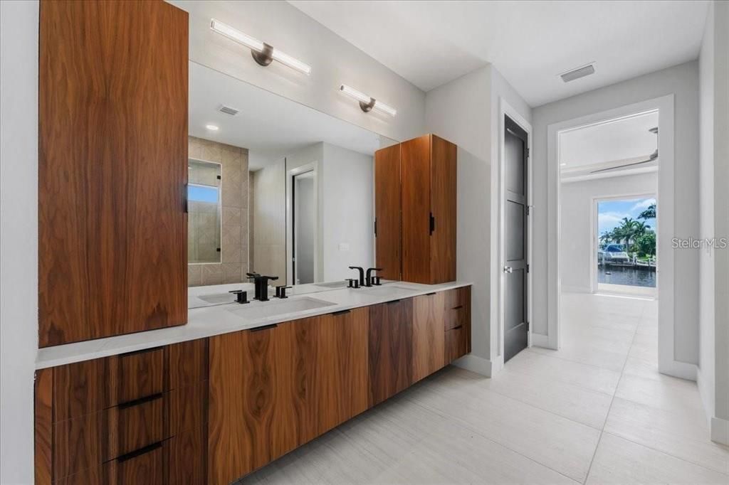 For Sale: $1,899,000 (4 beds, 3 baths, 2606 Square Feet)